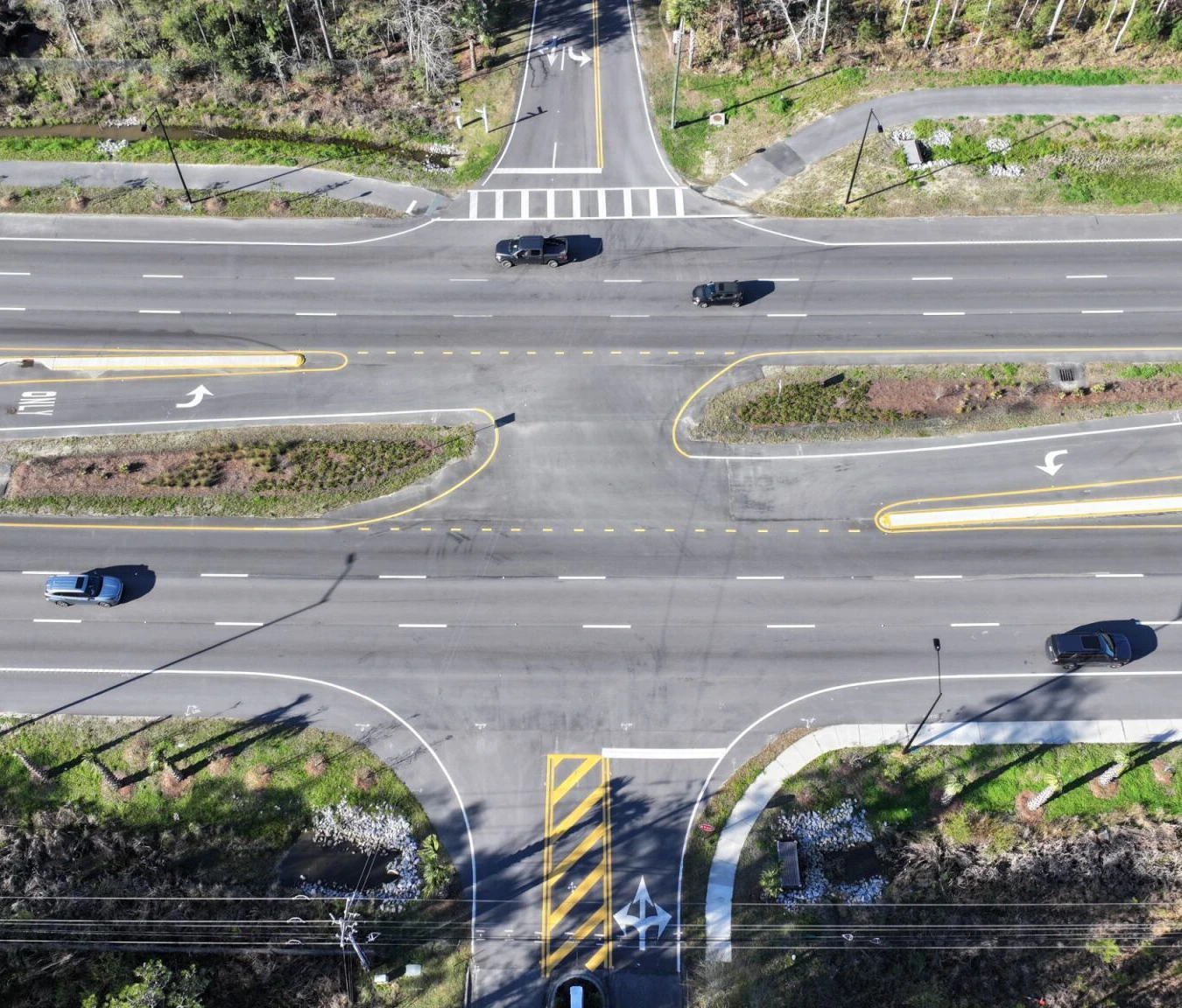 Large multi-lane intersection